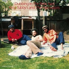 KING TUBBY'S / AGROVATORS-DUBBING IN THE BACK YARD (LP)