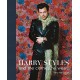 HARRY STYLES-AND THE CLOTHES HE WEARS (LIVRO)