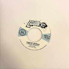 LAUREL AITKEN-ONLY A SMILE (7")